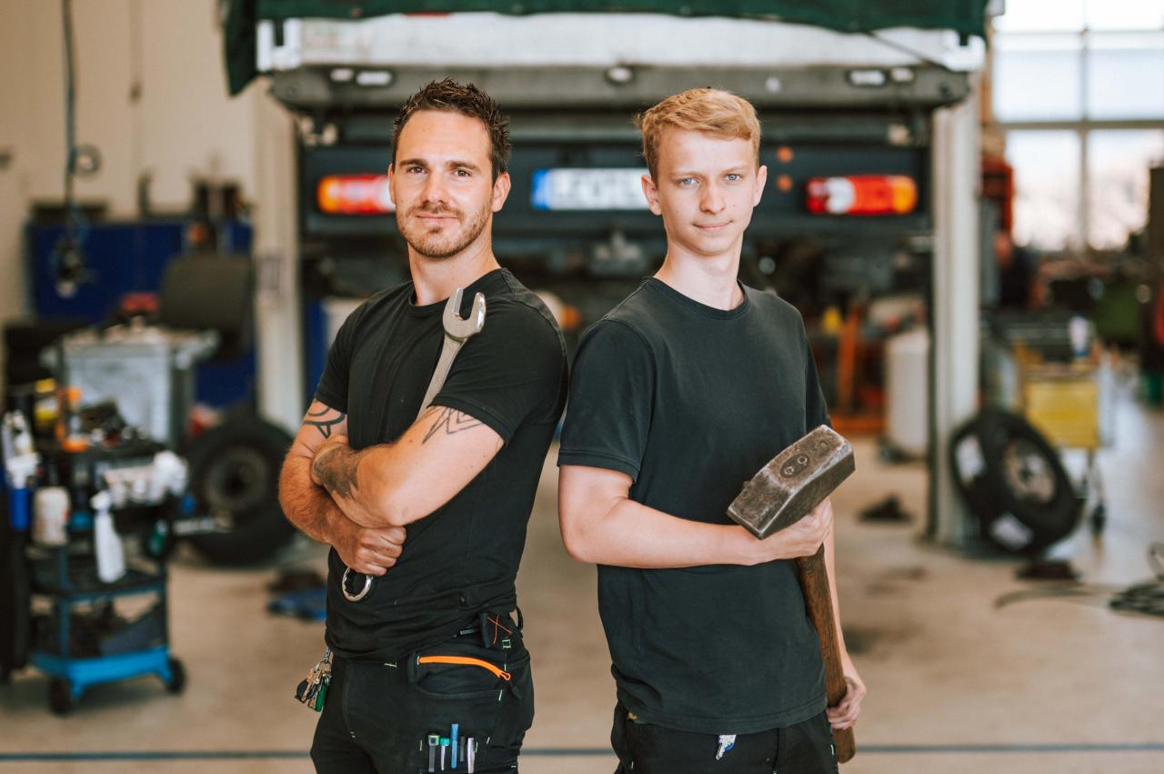 azubis-werkstatt-portraet.jpg